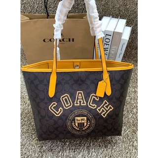 COACH CITY TOTE IN SIGNATURE WITH VARSITY MOTIF (CB868)