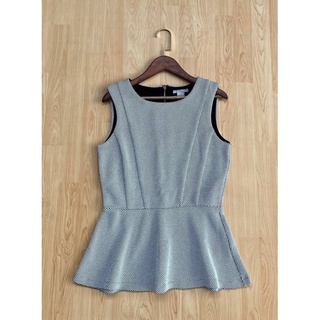 H&amp;m peplum top เสื้อกล้ามลายจุดสีขาว ชายแต่งระบาย