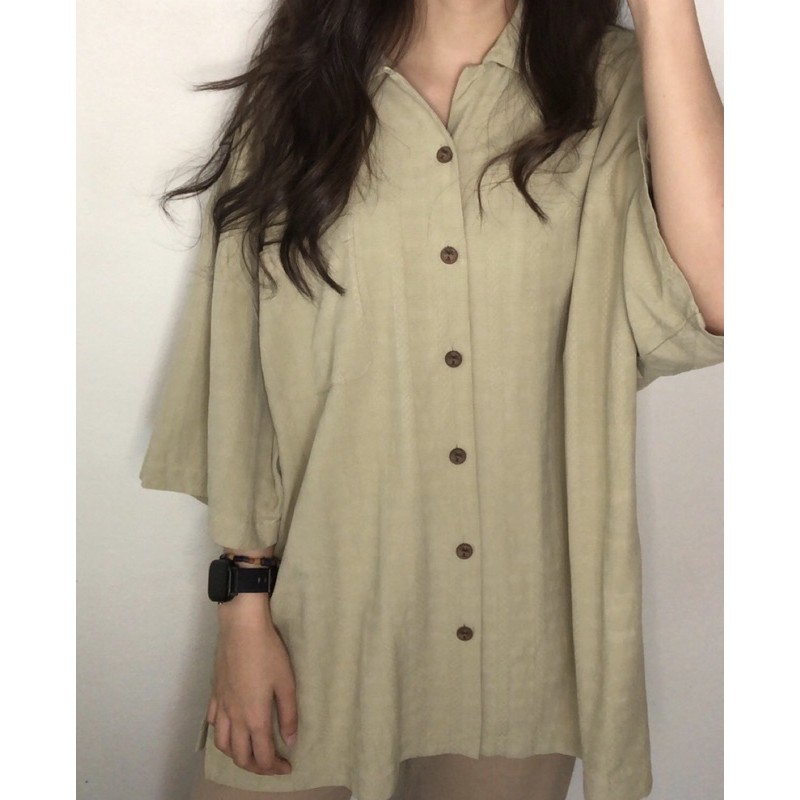 เสื้อฮาวาย Jamaica Jaxx  Size : XL 100 % silk กระดุมลายต้นมะพร้าว