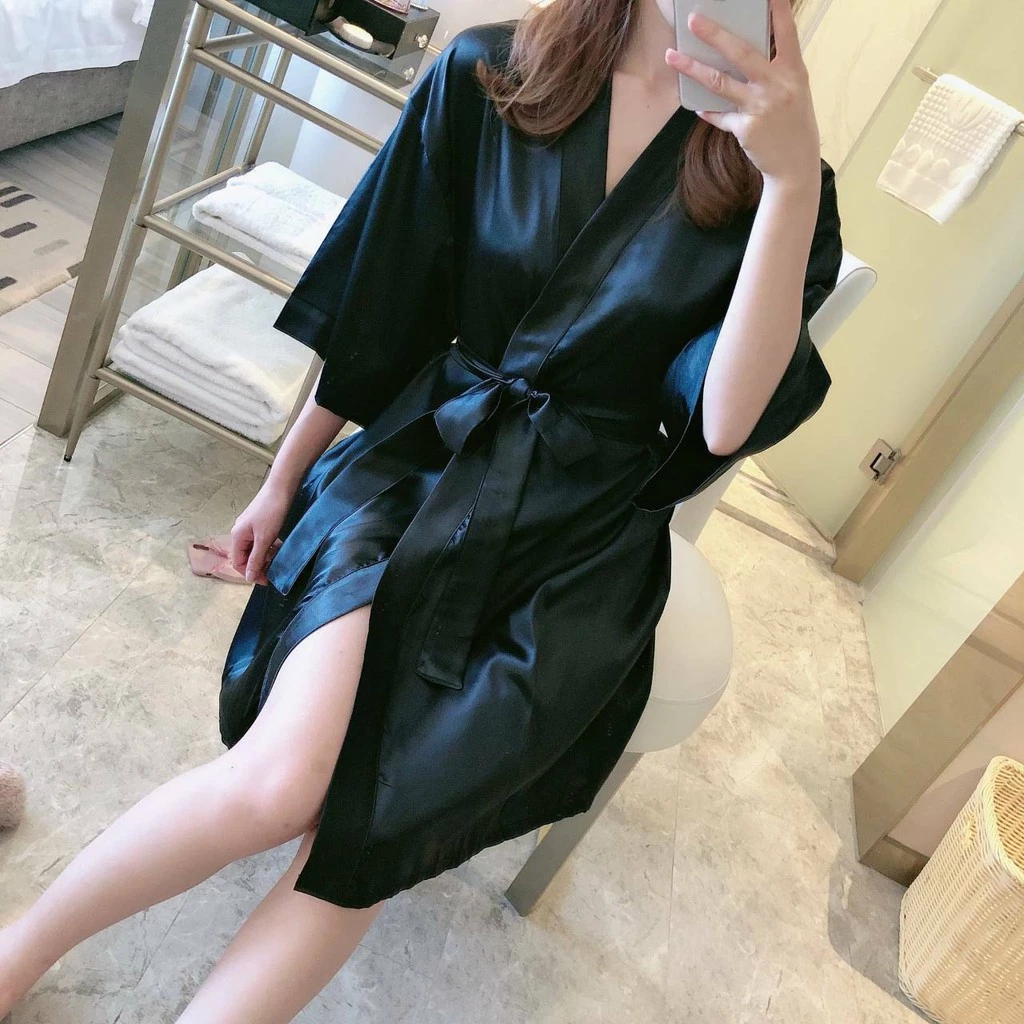 ชุดคลุมอยู่บ้าน ชุดคลุมชุดนอน ชุดคลุมแต่งหน้า เนื้อผ้าซาติน(มีของพร้อมส่งค่ะ)ร้านเราของตรงปกแน่นอนค่ะ