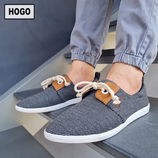 HOGO รองเท้าผ้าใบผู้ชาย สลิปออน รุ่น Limited สวมใส่สบาย น้ำหนักเบา.