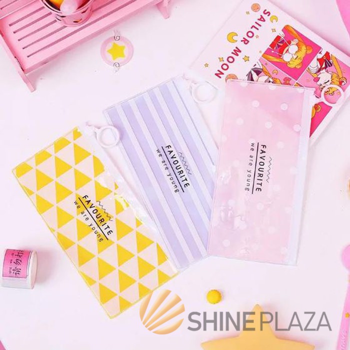 กล่องดินสอพลาสติก We Are Young