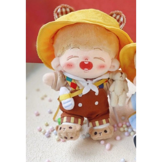 ชุดตุ๊กตาพร้อมส่ง 20 cm