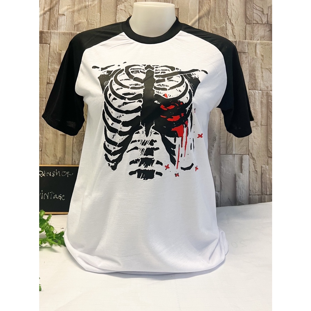 เสื้อยืดแขนสั้น เสื้อทูโทน เสื้อสไตล์วินเทจผู้ชาย