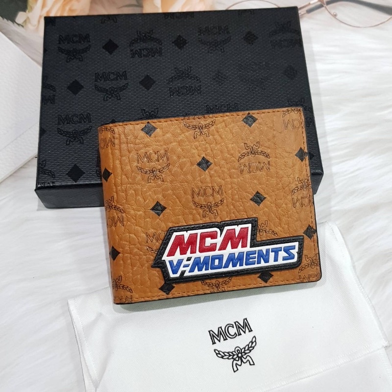 Mcm v-moments short wallet coin pocket กระเป๋าสตางค์ ใบสั้น ของแท้ สีน้ำตาล ผู้ชาย ของขวัญ กระเป๋า