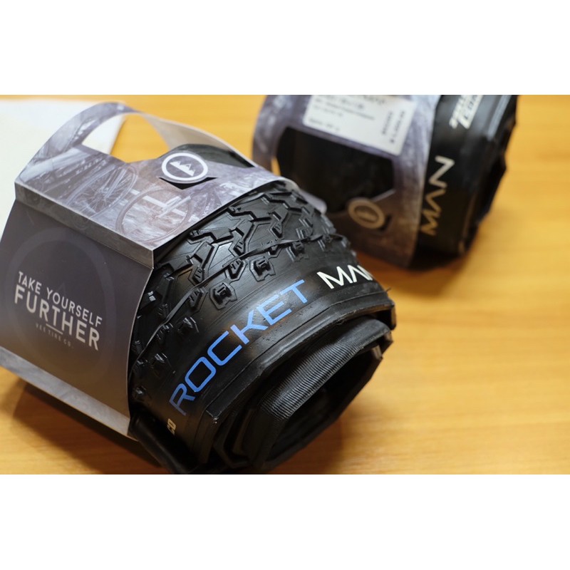 ยางนอกเสือภูเขาล้อขนาด29x1.95, 27.5 , 26 Veetire รุ่น rocketman /ราคาต่อเส้น