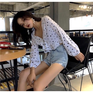 [สีขาว พร้อมส่ง] Polka Dot Top