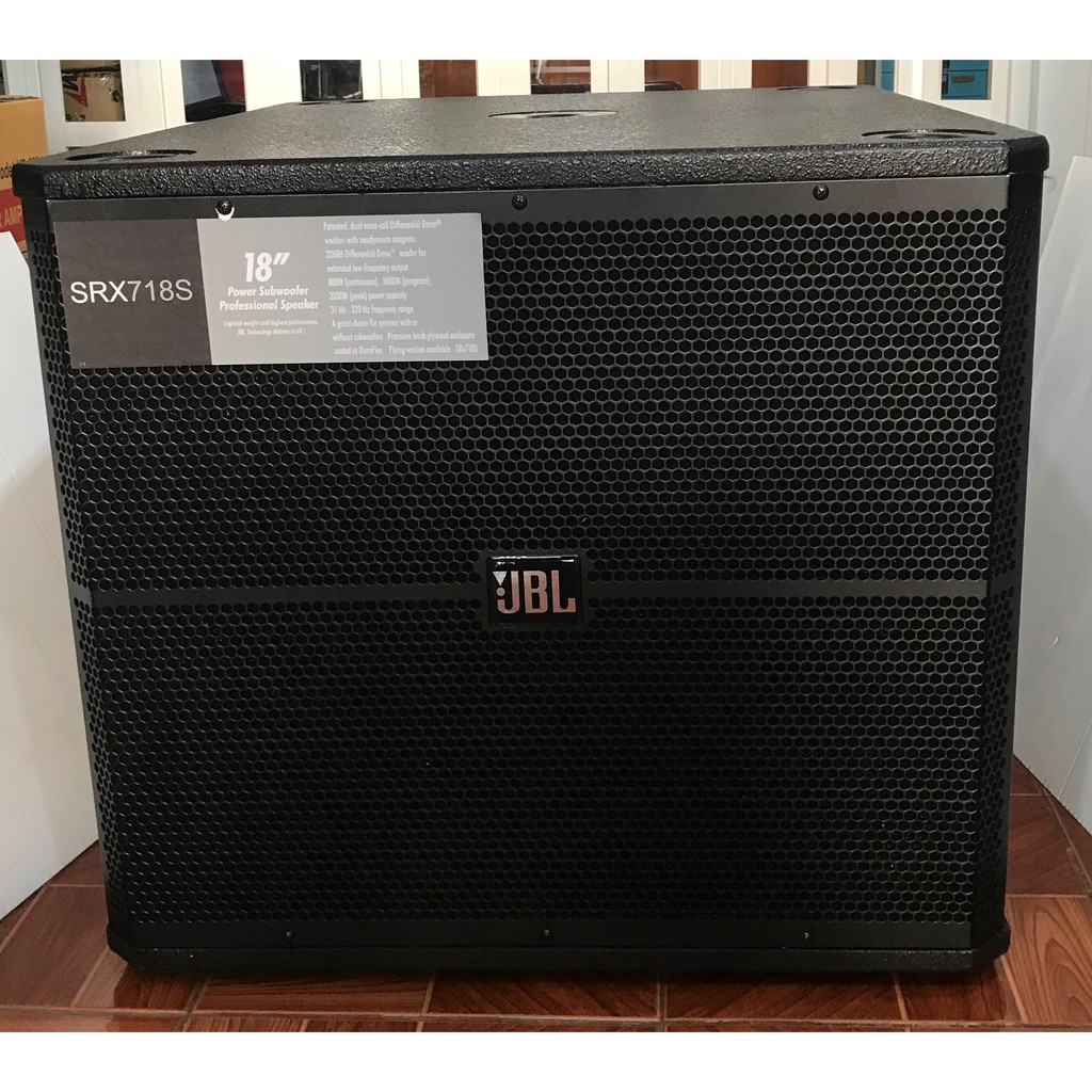 ตู้ลำโพงซับเบส 18 นิ้ว SRX718S Power Subwoofer Professional Speaker กำลังวัตต์ 1200 วัตต์