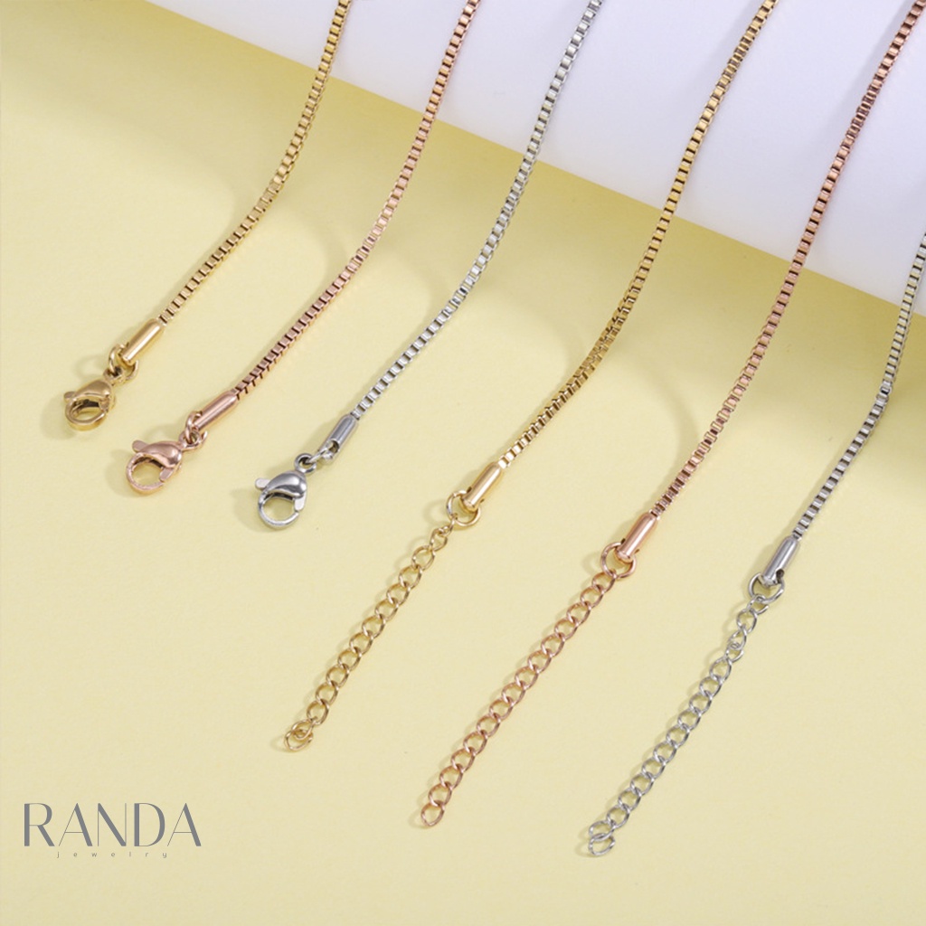 Randa สร้อยคอ ลายโซ่เหลี่ยม หนา 2 mm ปรับระดับ สีเงิน สีพิ้งโกล สีทอง สแตนเลสแท้ โดนน้ำหอม อาบน้ำ ออกกำลังกาย ไม่ลอก