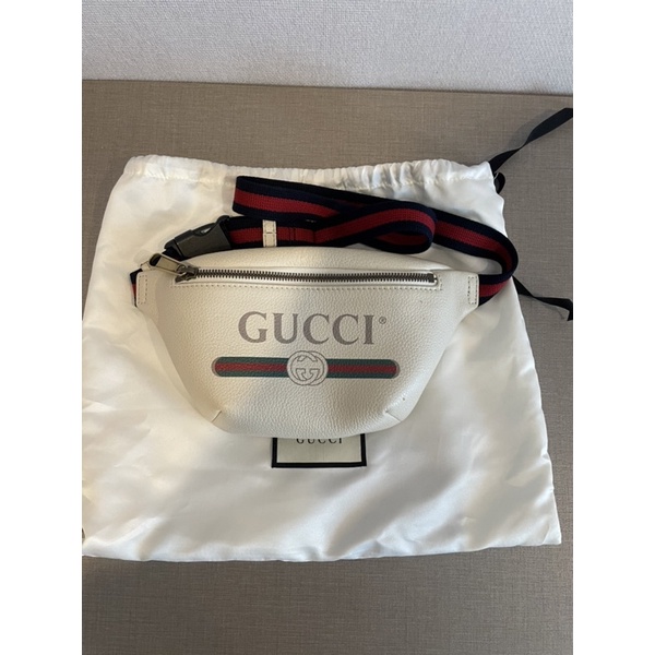 กระเป๋าคาดอก Gucci ของแท้ 100%มือ2