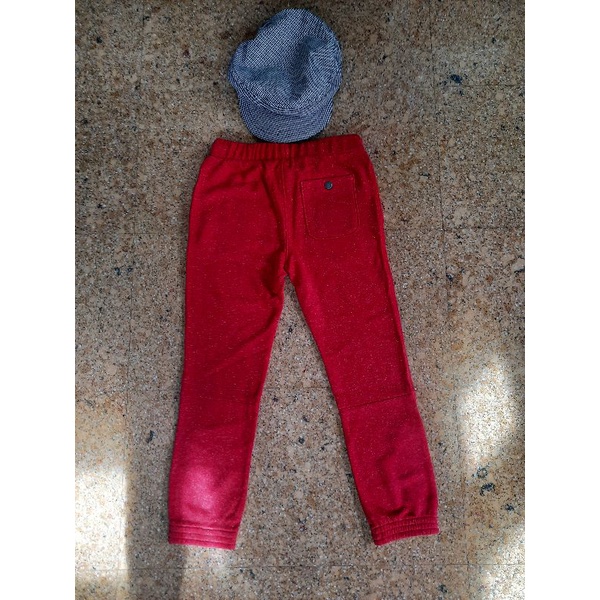 กางเกงยืดสีแดง ขาจั้มพ์ แนวสปอร์ต อายุ 8-9 ขวบ แบรนด์CPS4/12สภาพใหม่ ผ้าดีมาก ใส่สบาย มีกระเป๋าข้าง