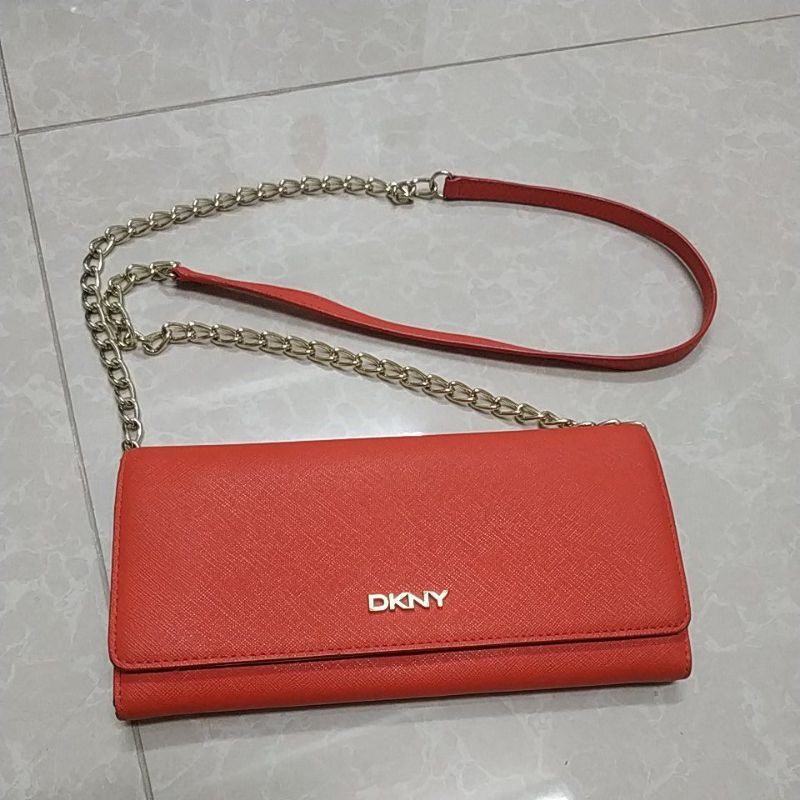 กระเป๋าสตางค์ DKNY มือสอง สีส้มแดง