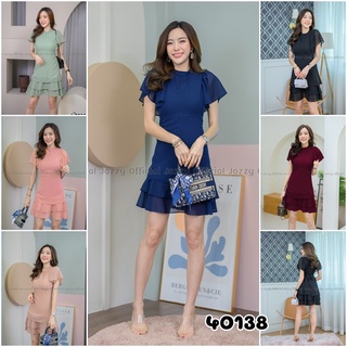 ชุดทำงาน nuchy รุ่น 40138 เดรสผ้าชีฟองลายพื้นทรงคอปีน พร้อมผ่าเล็กน้อยด้านหน้า แขนระบายจับจีบหัวไล่ พร้อมกระโปรงระบาย3ชั