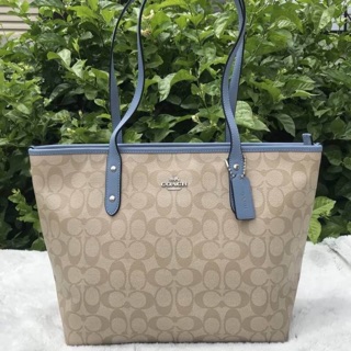 Coach ZIP TOP TOTE IN SIGNATURE COATED CANVAS สีฟ้า