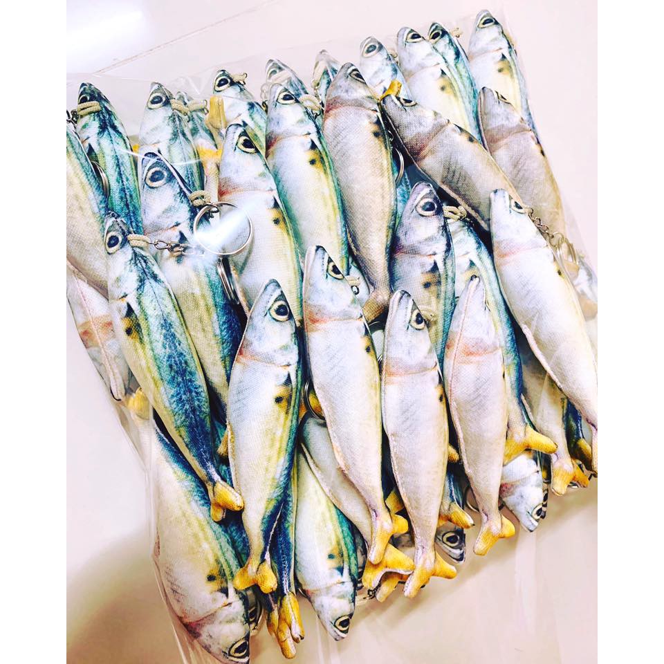 พวงกุญแจปลาทูสดอาหาร bringmehug ขนาด 13-14ซม พวงกุญแจพิมพ์ลาย ของฝาก ของชำร่วย