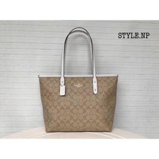 Coach city Zip tote in signature