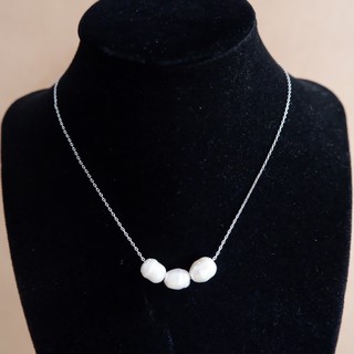 สร้อยคอ สีเงิน ชุบทองคำขาวประดับมุกน้ำจืด มุขแท้ Fresh Pearl Silver Filled Necklace with White Gold Coated