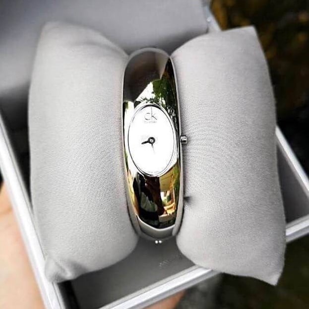 พร้อมส่ง นาฬิกาข้อมือผู้หญิง Ladies Calvin Klein Exquisite Watch K1Y23120