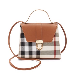 กระเป๋าลาย burberry crossbody มือหนึ่ง💖