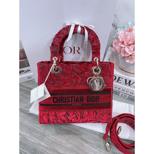 Lady dior size medium limited