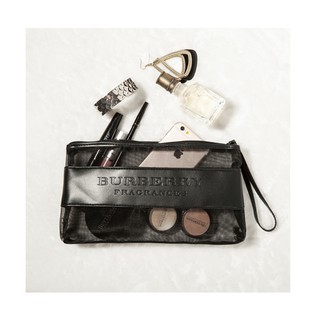 กระเป๋าเครื่องสำอางค์ Burberry Fragrances Wristlet Pouch Bag With Tag Counter VIP GIFT แท้!! สินค้ามีพร้อมส่งในไทยค่ะ