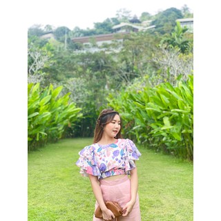 Blooming pink crop top  (lace)