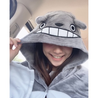 [ พร้อมส่ง ] ผ้าคลุมโตโตโร่ totoro ผ้าคลุมลายการ์ตูน ผ้าห่ม ผ้าคลุมมีฮู้ด ผ้าคลุมสีเทา ผ้าคลุมหนานุ่ม