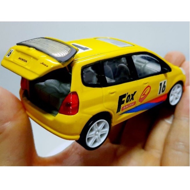 โมเดลรถฮอนด้าแจ๊ส ลายแข่ง Honda Jazz รถโมเดลรถ Scale1:38 โมเดลรถเหล็ก ความยาว 4 นิ้ว ขนาดพกพา โมเดลรถงานโรงงาน Tin's - รูปที่ 4
