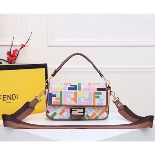 กระเป๋า FENDI BAGUETTE  LARGE BAG