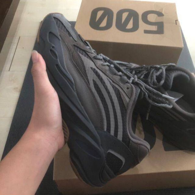 Adidas​ yeezy​700​ geode