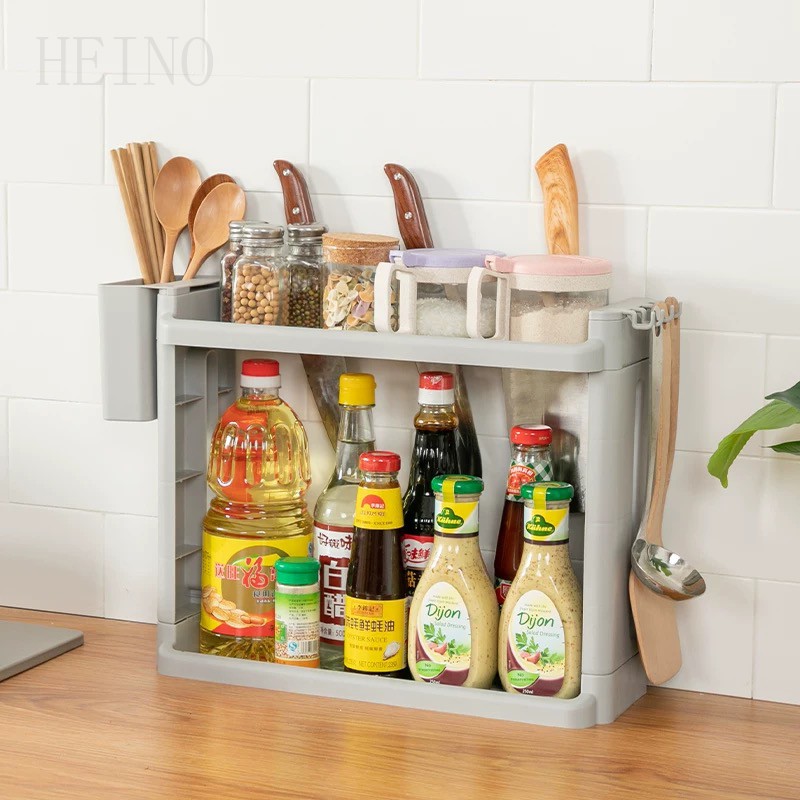 ชั้นวางของอเนกประสงค์ วางเครื่องปรุงรส อุปกรณ์จัดวางในห้องครัว พร้อมตะขอและกระบอกตะเกียบ