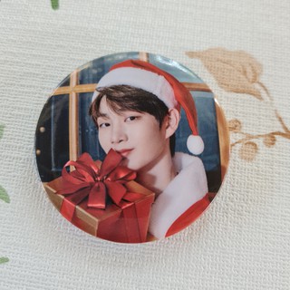 [พร้อมส่ง] เข็มกลัด จูชางอุค Ju Changuk DRIPPIN 2021 Christmas Package Brooch Bage