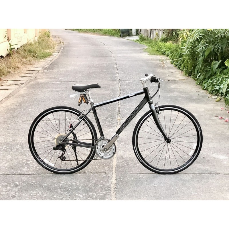 📌📌📌 จักรยานมือสองนำเข้าไฮบริด GIANT Escape R3 (K) สีดำ-เทา สภาพสวย รถยอดนิยม 🥇🥇🥇