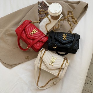 💥พร้อมส่ง ไม่ต้องรอ💥กระเป๋าสะพายสายโซ่ อะไหล่ทอง แต่งอักษร WR งานจริงแบบในรูปเลย สวยมากงานดี
