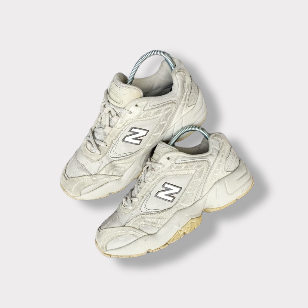 New balance 452 วินาที