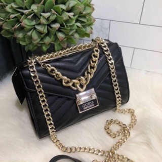 ♥️GUESS lynda mini chain Crossbody bagg ✨กระเป๋าสะพายข้างทรงน่ารัก🥰