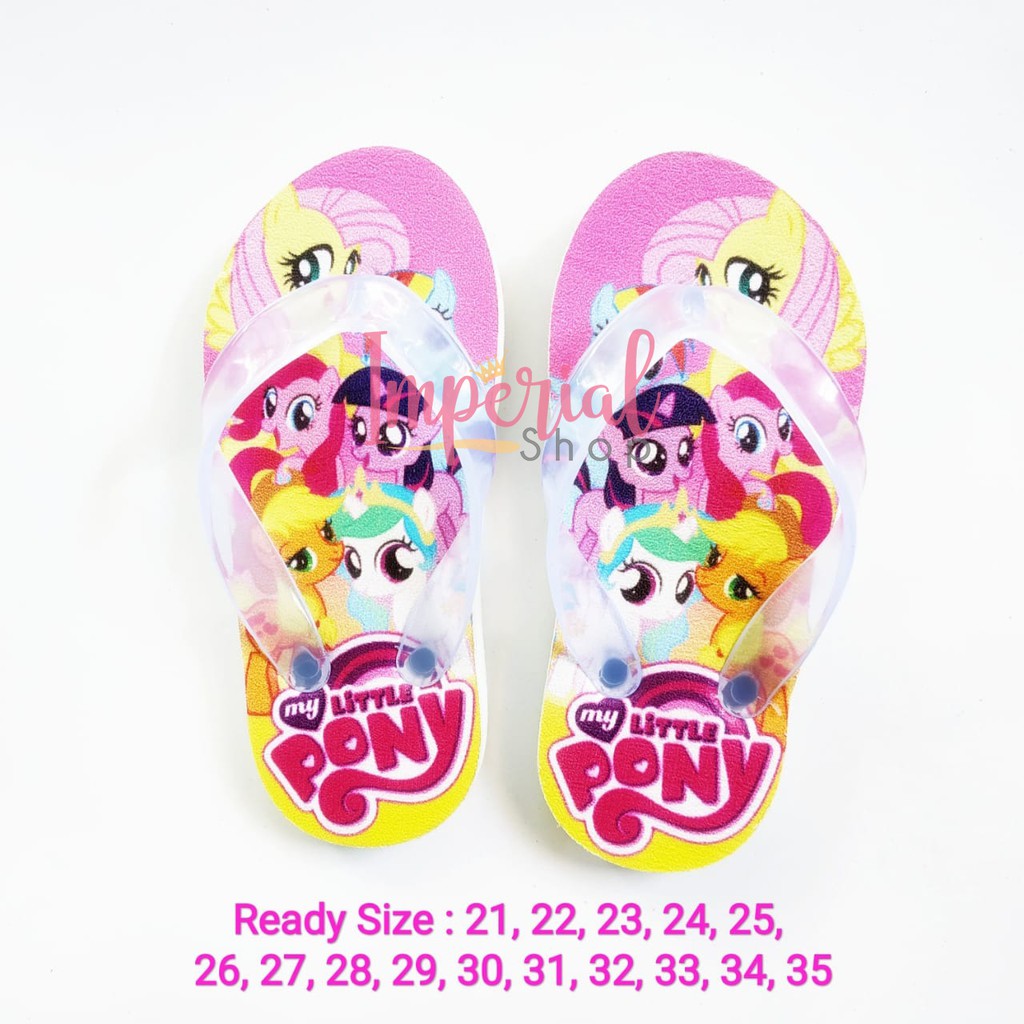 รองเท้าแตะรูปภาพ Pony สําหรับผู้หญิง