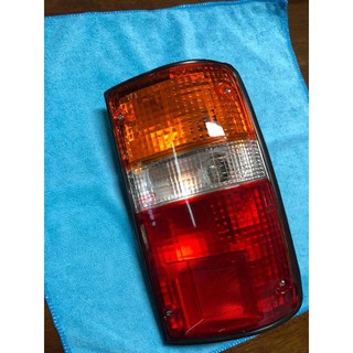 ไฟท้าย Toyota Mighty X (ข้างขวา) ยี่ห้อ Diamond (การันตีคุณภาพ ดีที่สุดในท้องตลาด)