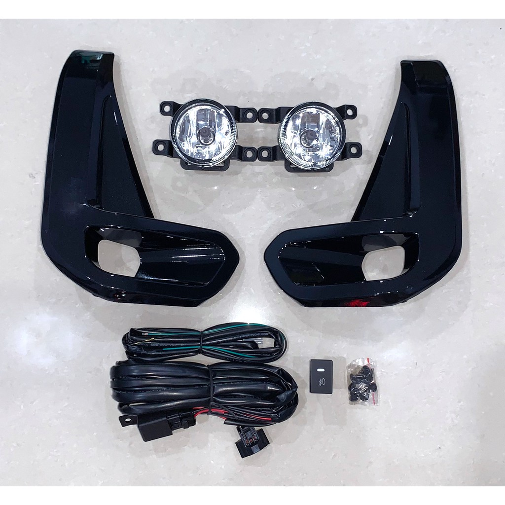 ไฟตัดหมอก สปอร์ตไลท์ TOYOTA REVO โตโยต้า รีโว่ 2020 2021 2022 ฝาดำเงา