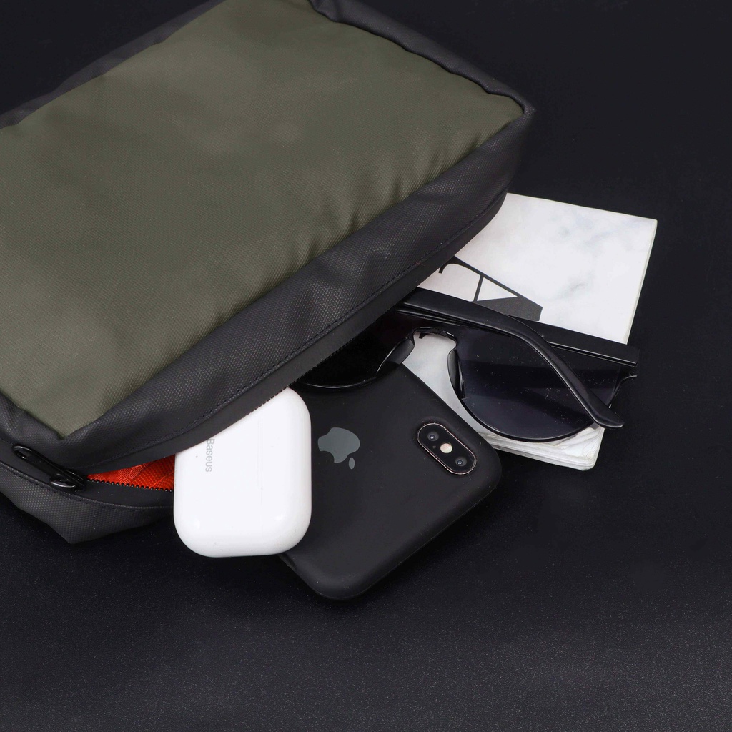 Hijau Ant PROJECT - Tech Pouch MOMENT Green Waterfroop - กระเป๋าคลัทช์