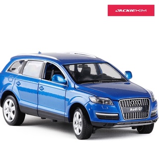 1:24 AUDI Q7 SUV [Jackiekim]