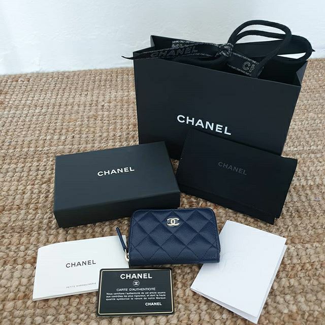 แท้ 💯 New Chanel Zippy Coin Purse holo29 (Shop18000)  : กระเป๋าใส่บัตร/เหรียญ คาเวียร์ คลาสสิค สีกรมท่าเข้ม