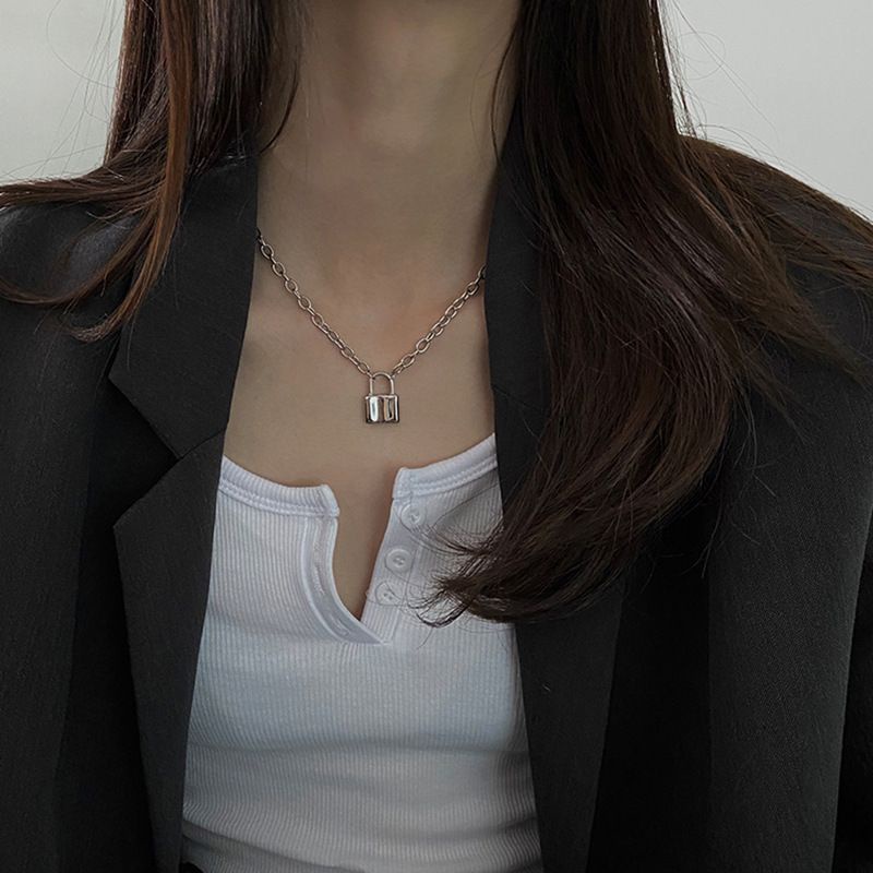 สร้อยคอแฟชั่นผู้หญิง สร้อยคอlock สร้อยหัวแม่กุญแจ