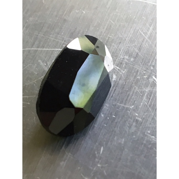Black spinel 3.5    ct