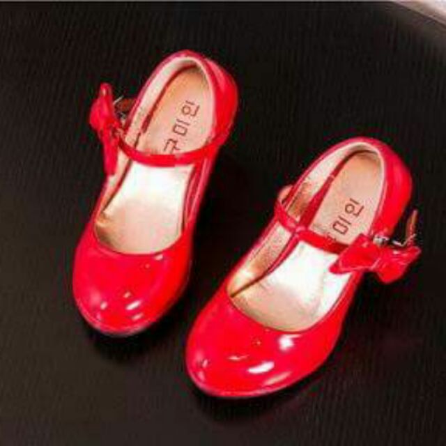 165 บาท รองเท้าส้นสูง – สีแดง Women Shoes