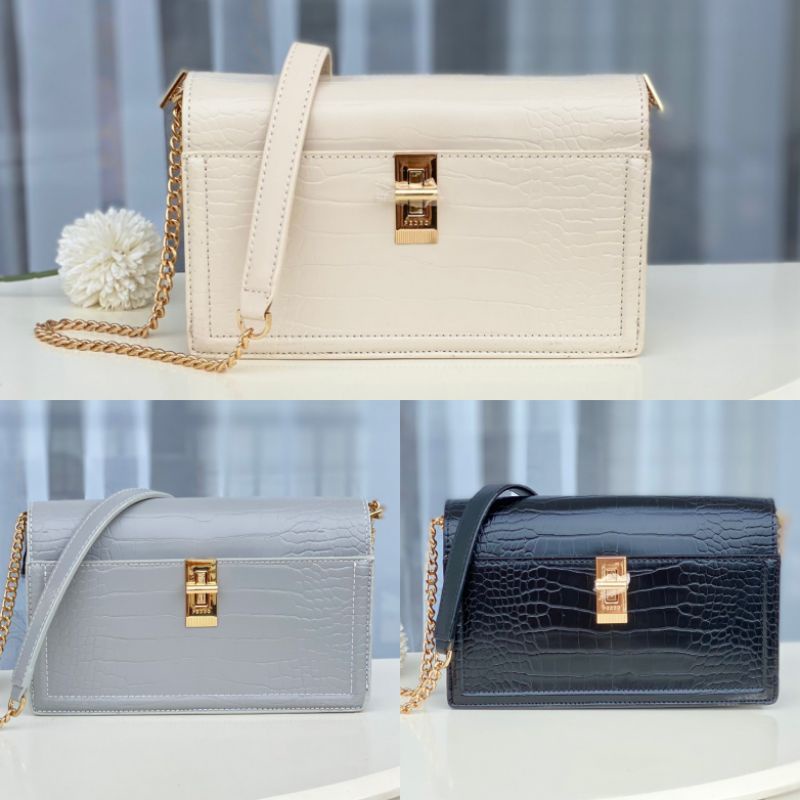 กระเป๋าสะพาย Pedro B15340