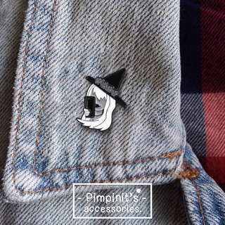 🇹🇭 พร้อมส่ง : 🧙🏼‍♀️ เข็มกลัดลายแม่มดขาว-ดำ | Black And White Witch Enamel Brooch Pin.