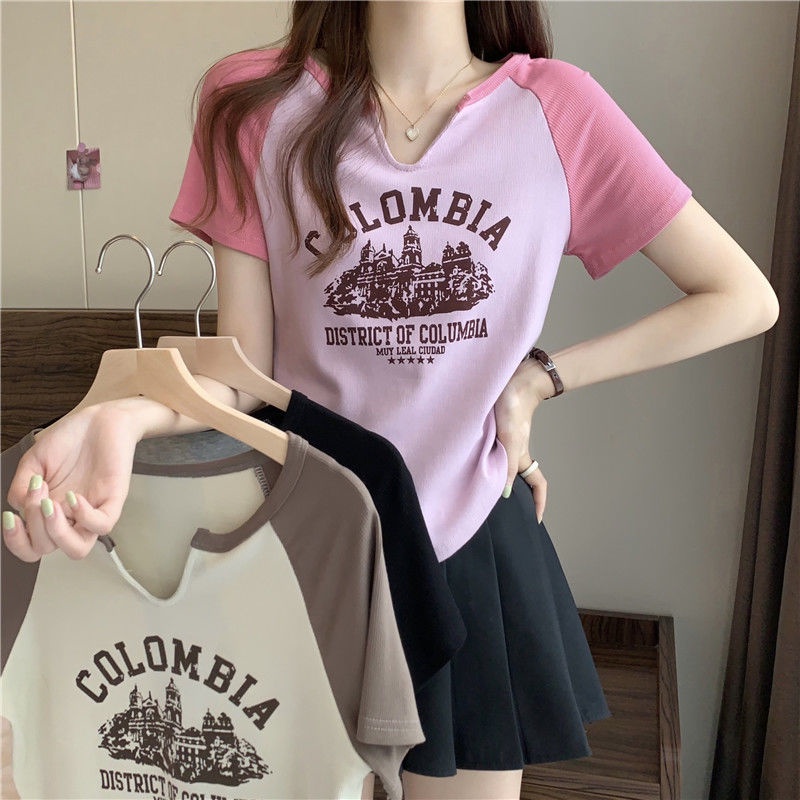 เสื้อยืดแขนสั้น คอวี เข้ารูป พิมพ์ลาย สไตล์อเมริกันเรโทร สําหรับผู้หญิง