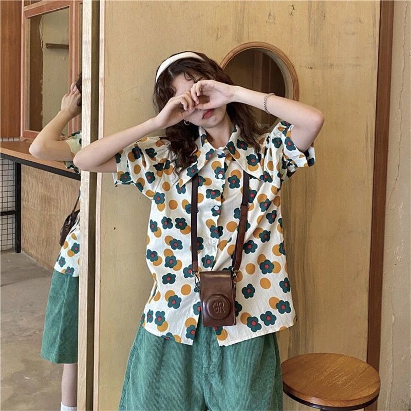 เสื้อเชิ้ตผู้หญิงพิมพ์ลายดอกไม้ ผ้าฝ้าย แขนสั้น thumbnail 5