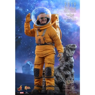 Hot Toys MMS545 Stan Lee Figure Guardians of the Galaxy Vol.2 1/6TH SCALE COLLECTIBLE FIGURE ฮอททอยส์ สแตน ลี